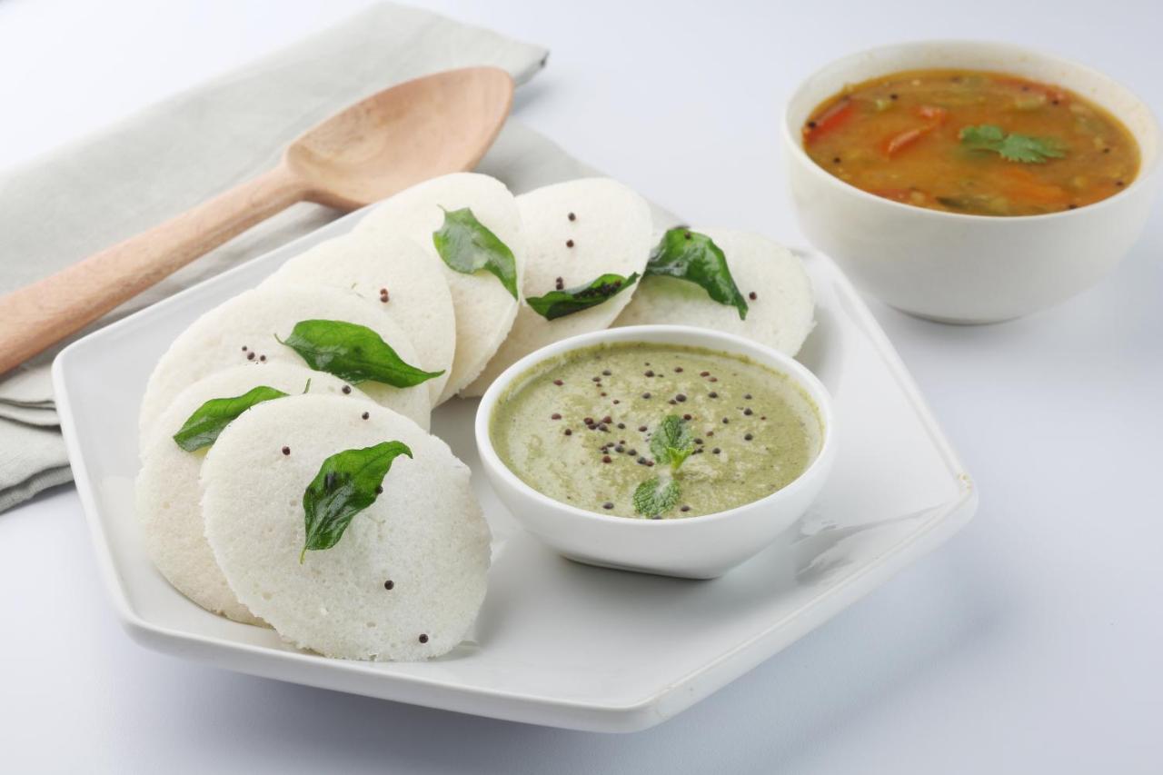 Spot On 49026 Ams Hotel Chennai